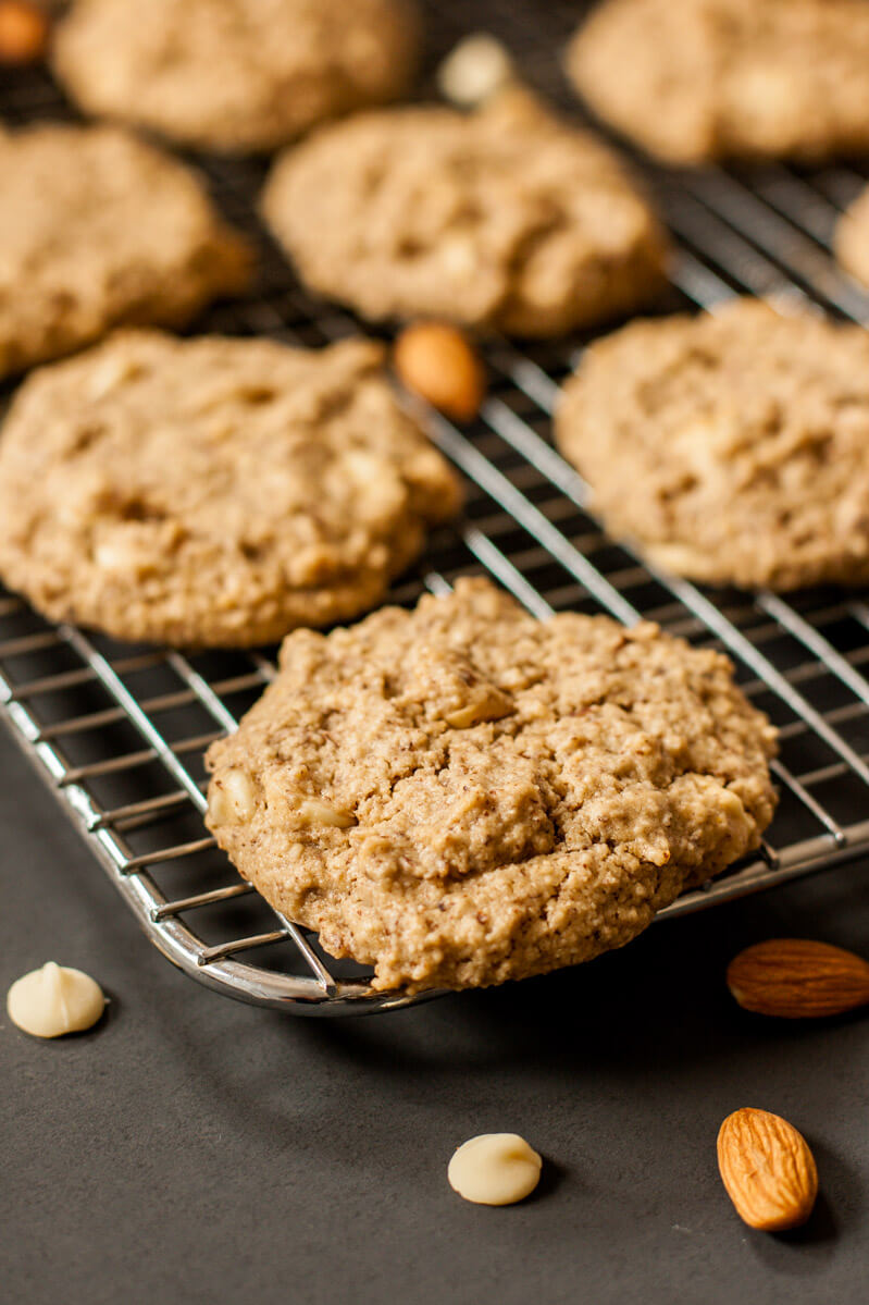 White Chocolate Almond Cookies (v, gf)